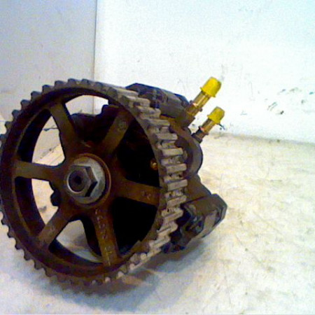 Pompe injection diesel occasion RENAULT LAGUNA II Phase 1 11-2000->03-2005 7711135549