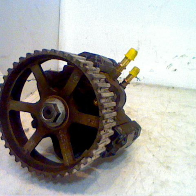 Pompe injection diesel occasion RENAULT LAGUNA II Phase 1 11-2000->03-2005 7711135549 1