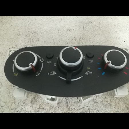 Commande de chauffage occasion RENAULT TWINGO III Phase 1 06-2014->... 275706695R