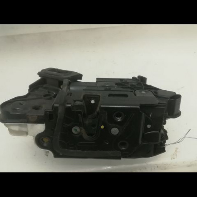 Serrure porte avg occasion VOLKSWAGEN POLO V POLO V Phase 1 2009-09-01->2014-05-31 1.2 TDI 75ch 5K1837015H 1