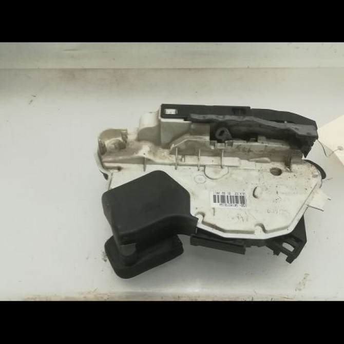 Serrure porte avg occasion VOLKSWAGEN POLO V POLO V Phase 1 2009-09-01->2014-05-31 1.2 TDI 75ch 5K1837015H 2