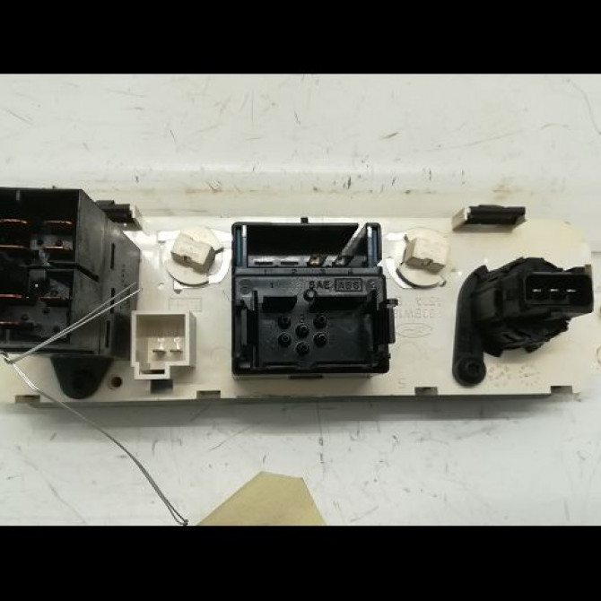 Commande de chauffage occasion FORD MONDEO I Phase 1 01-1993->09-1996 1.8i 3