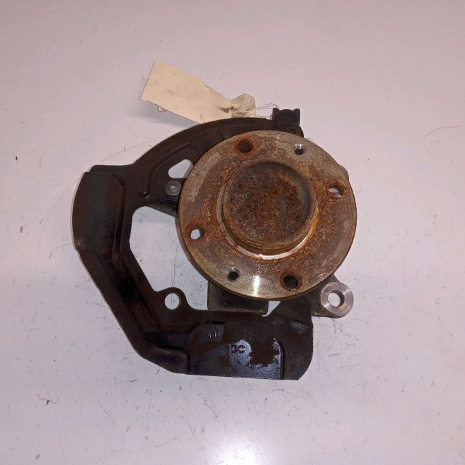 Moyeu avg occasion RENAULT TWINGO III Phase 1 06-2014->... 0.9 TCE 12v 90ch 402102481R 1