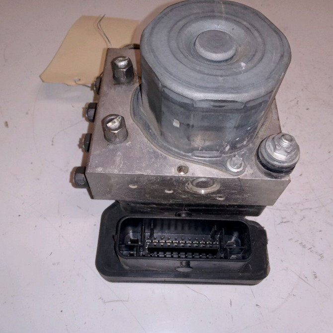 Unité hydraulique ABS occasion RENAULT TWINGO III Phase 1 06-2014->... 0.9 TCE 12v 90ch 476602993R 2