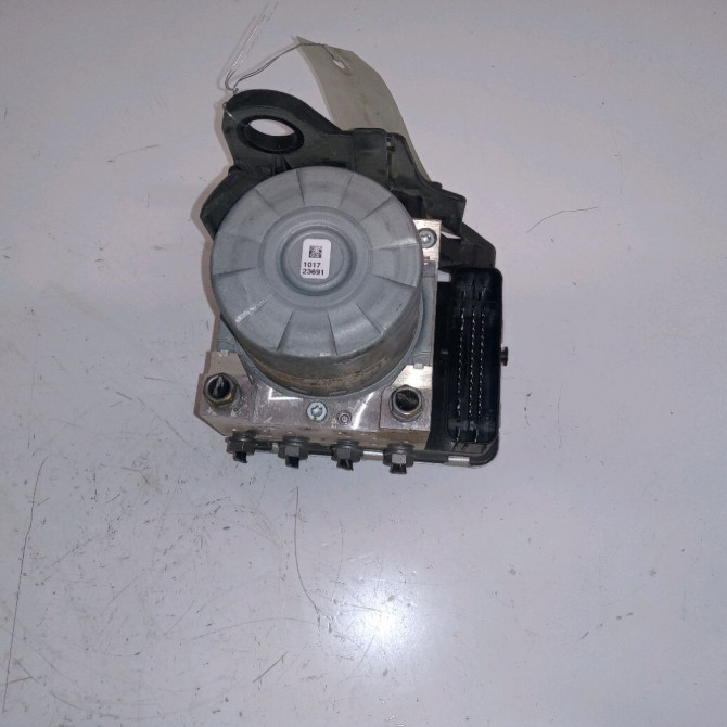 Unité hydraulique ABS occasion VOLKSWAGEN GOLF VII 2