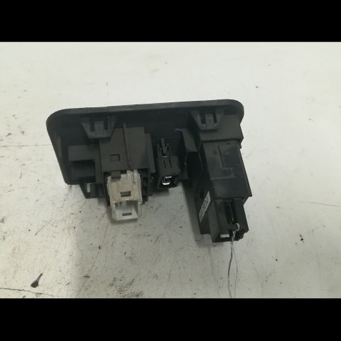 Commande eclairage occasion RENAULT CLIO II Phase 2 06-2001->07-2006 1.5 DCI 80ch 7701066570 2