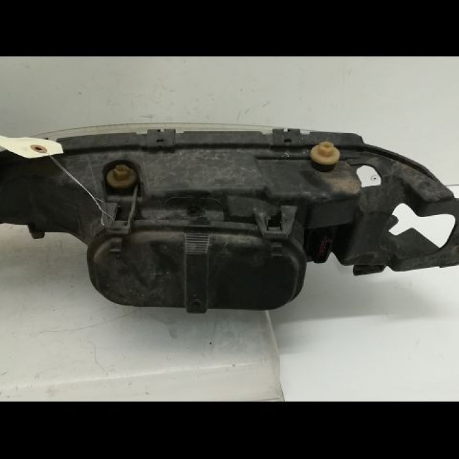 Phare droit occasion FORD MONDEO I Phase 1 01-1993->09-1996 1.8i 3
