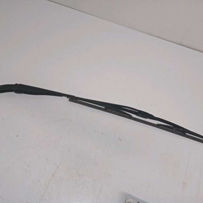 Bras essuie-glace avant droit occasion DACIA SANDERO II Phase 1 10-2012->... 1.2i 75ch 288818609R 1