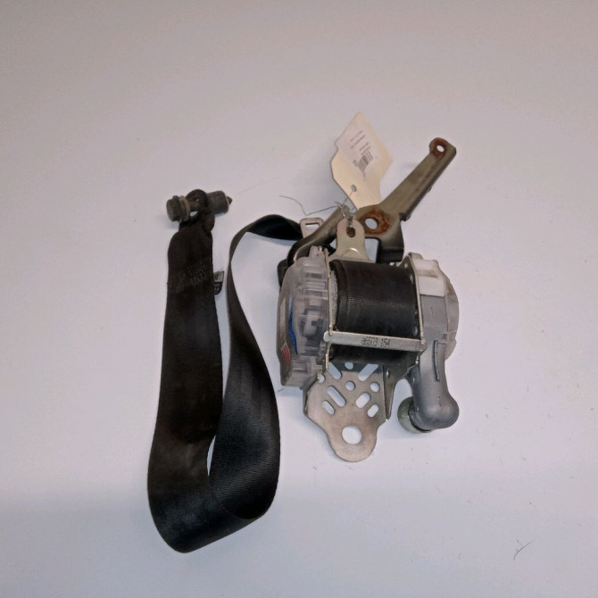 Ceinture avant gauche occasion NISSAN MICRA III Phase 1 04-1995->04-1999 1.4i 88ch 86884BC100 1