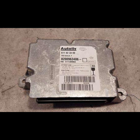 Boitier pyrotechnique occasion RENAULT CLIO III Phase 2 03-2009->12-2014 1.5 DCI 85ch 8200963406