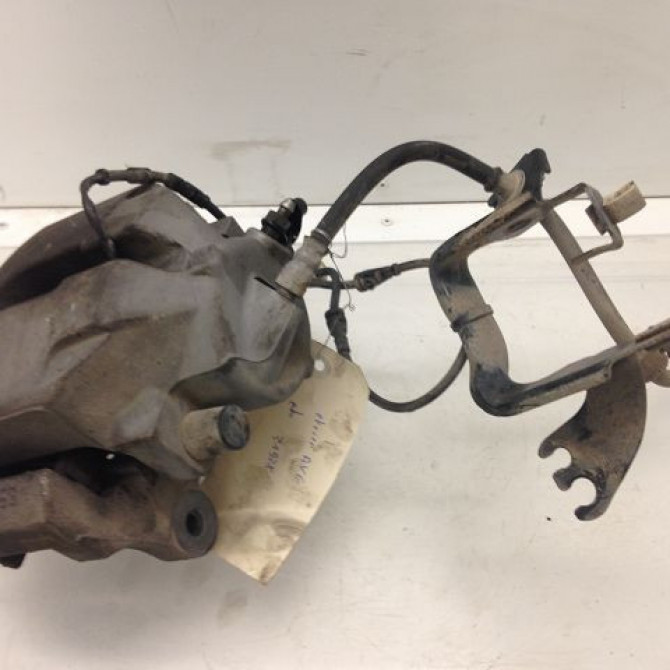 Etrier de frein avant gauche occasion B.M.W. SERIE 3 V Phase 1 03-2005->09-2008 330Xd 231ch 34116769093 3