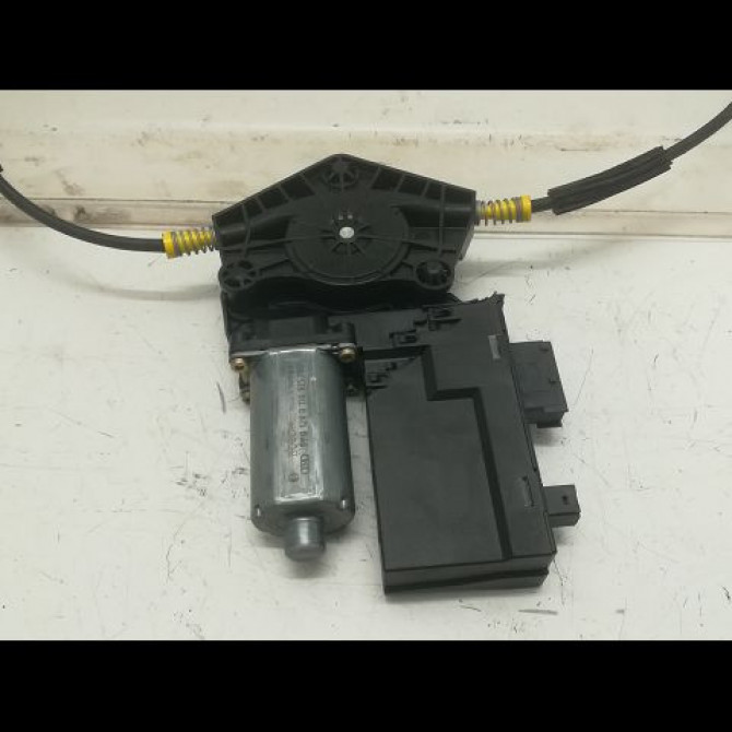 Mecanisme + moteur lève-glace avant droit occasion PEUGEOT 307 Phase 1 04-2001->06-2005 1.4 HDI 8v 70ch 9222J9 2