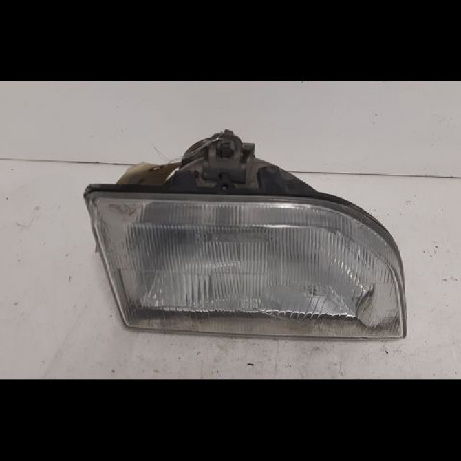 Phare droit occasion FORD FIESTA III Phase 1 03-1989->01-1994 1.1i 1