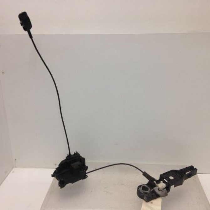 Serrure porte arg occasion RENAULT CLIO III Phase 2 03-2009->12-2014 1.5 DCI 70ch 8200300128 1