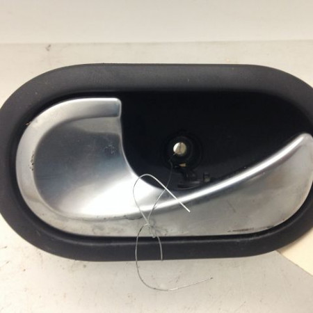 Poignee int porte arg occasion RENAULT SCENIC II Phase 1 03-2004->09-2006 1.5 DCI 100ch 8200843631