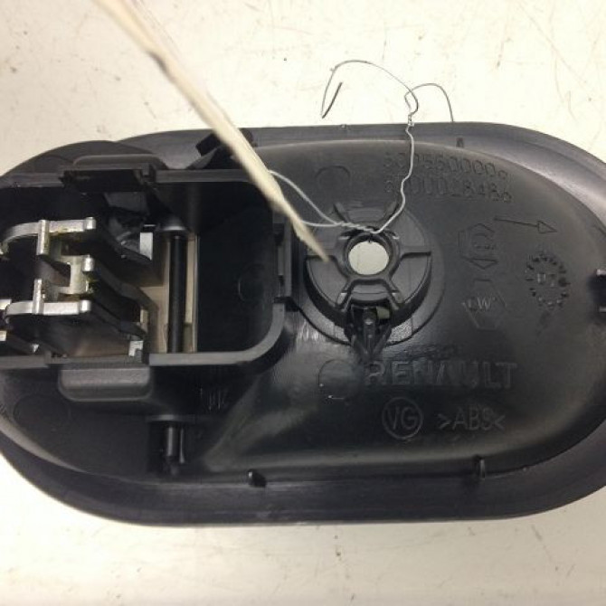 Poignee int porte ard occasion RENAULT SCENIC II Phase 1 03-2004->09-2006 1.5 DCI 100ch 8200843629 2