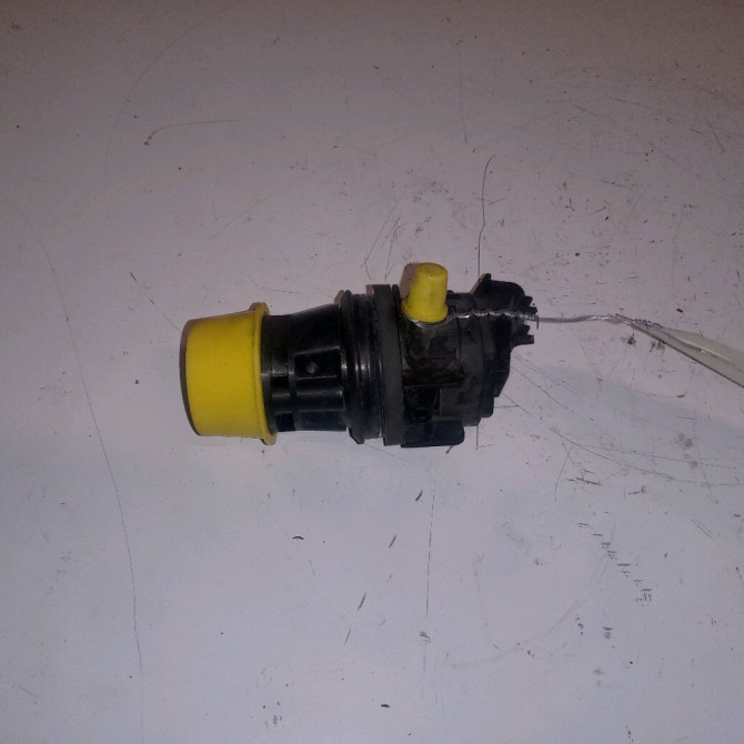 Pompe lave-glace avant occasion MAZDA 3 I phase 2 07-2006->06-2009 2