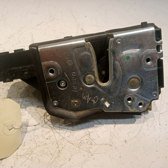 Serrure porte arg occasion B.M.W. SERIE 3 IV Phase 2 09-2001->03-2005 320d 51227011245 1