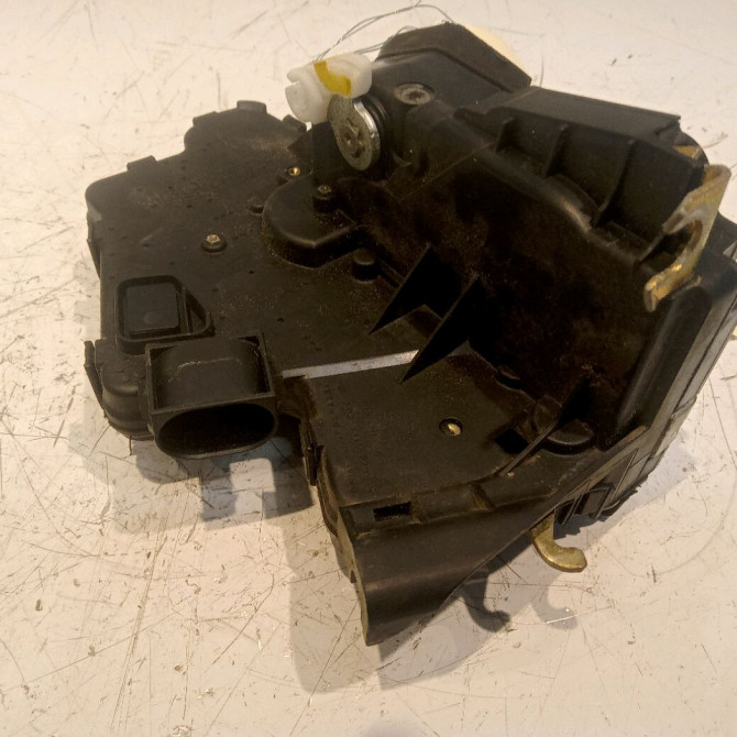 Serrure porte arg occasion B.M.W. SERIE 3 IV Phase 2 09-2001->03-2005 320d 51227011245 2