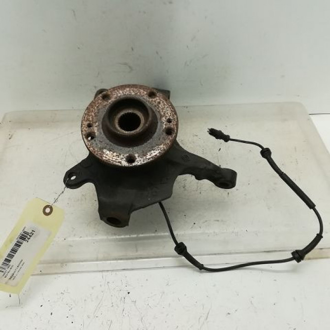 Moyeu avg occasion RENAULT LAGUNA II Phase 1 11-2000->03-2005 1.9 DCI 120ch 402102084R 1