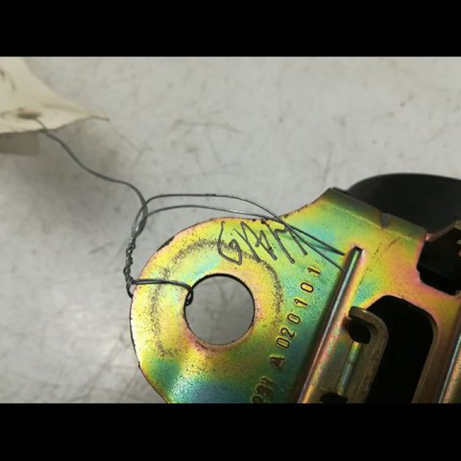 Ceinture arrière gauche occasion FORD FIESTA V 1151706 4