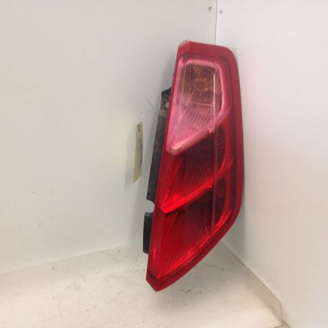 Feu arrière droit occasion FIAT GRANDE PUNTO III Phase 1 09-2005->12-2013 1.2i 51701590 1