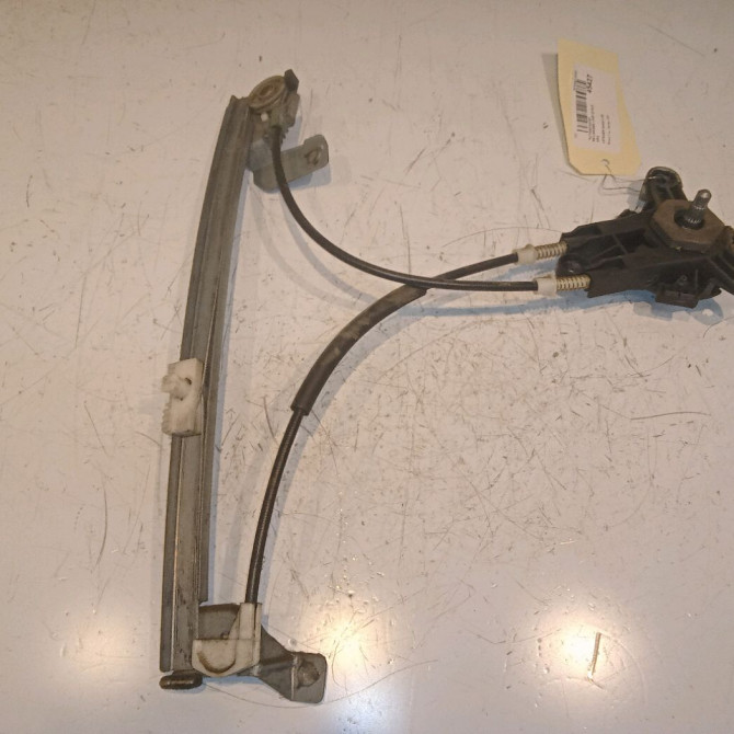 Mecanisme leve-glace arrière gauche occasion CITROEN SAXO Phase 1 03-1996->09-1999 1.5D 922360 1