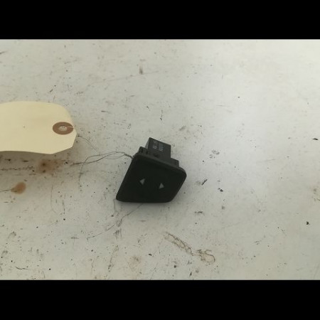 Commande lève-glace porte avant droite occasion FIAT 500 II 500 II Phase 1 2007-07-01->2016-03-31 1.2i 70ch 735450602