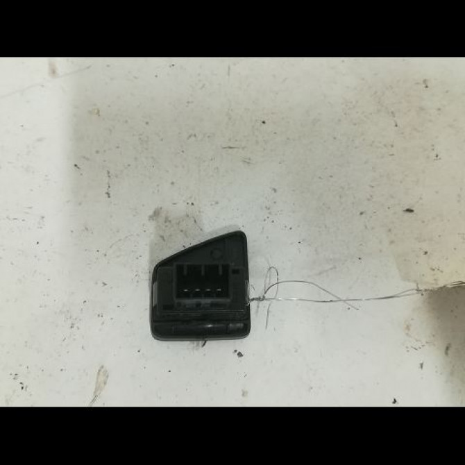 Commande lève-glace porte avant gauche occasion FIAT 500 II 500 II Phase 1 2007-07-01->2016-03-31 1.2i 70ch 735450601 2