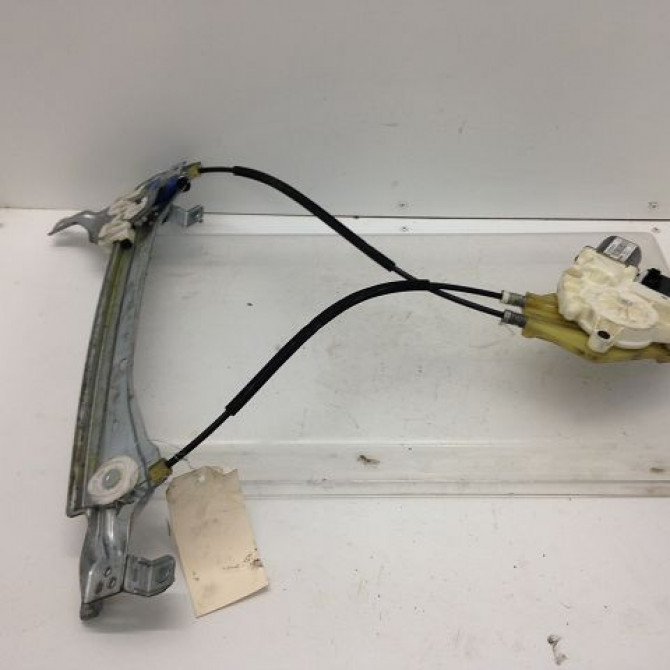 Mecanisme+moteur leve-glace ard occasion RENAULT MEGANE III Phase 1 11-2008->01-2012 1.9 DCI 130ch 827200003R 1