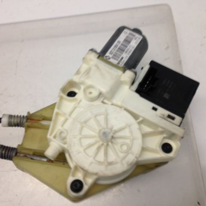 Mecanisme+moteur leve-glace ard occasion RENAULT MEGANE III Phase 1 11-2008->01-2012 1.9 DCI 130ch 827200003R 2