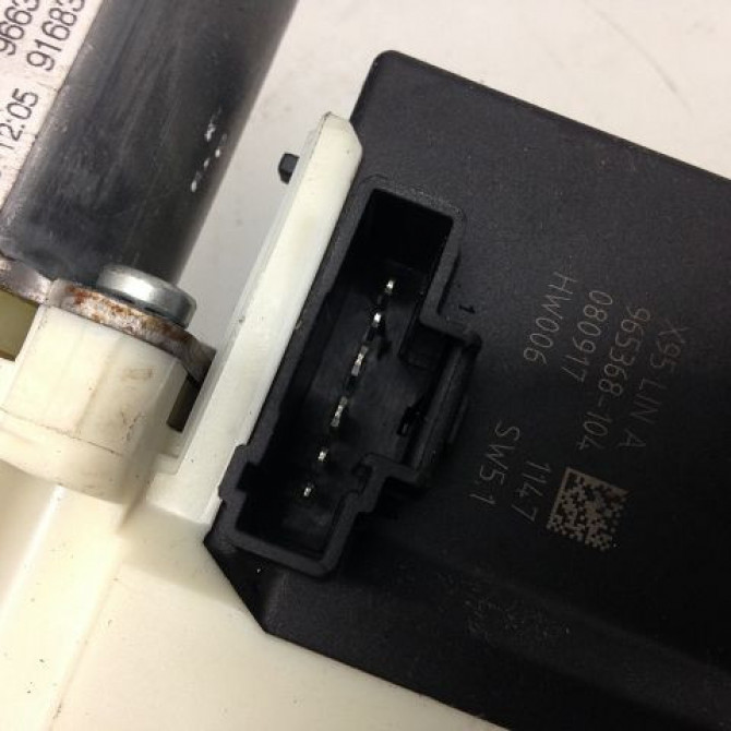 Mecanisme+moteur leve-glace ard occasion RENAULT MEGANE III Phase 1 11-2008->01-2012 1.9 DCI 130ch 827200003R 3