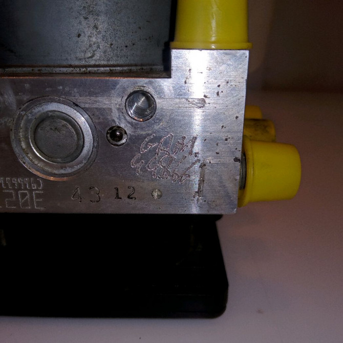 Unité hydraulique ABS occasion CITROEN C3 II Phase 2 03-2013->12-2016 1.2i 82ch 1608752780 4