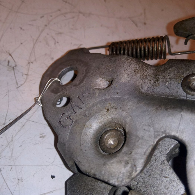 Serrure capot occasion CITROEN XSARA PICASSO Phase 2 02-2004->12-2010 1.6 HDI 110ch 793452 3