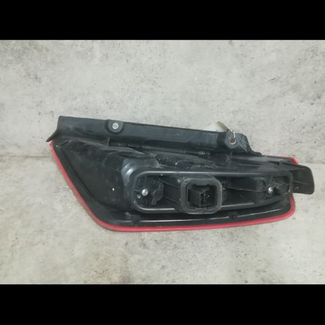 Feu arrière gauche occasion FIAT GRANDE PUNTO III Phase 1 09-2005->12-2013 1.4i 77ch 51701589 2