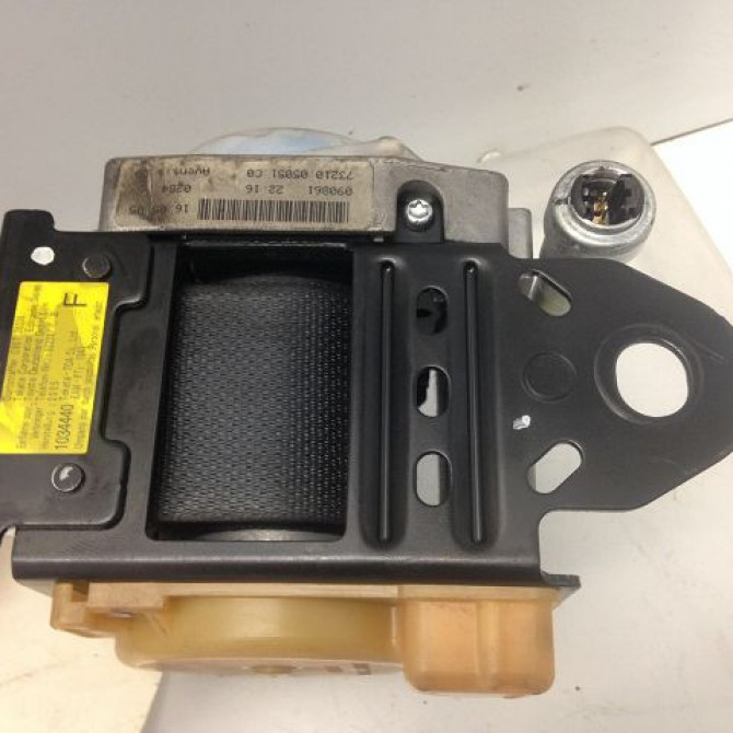 Ceinture avant droite occasion TOYOTA AVENSIS II phase 1 05-2003->08-2006 7321005051C0 2