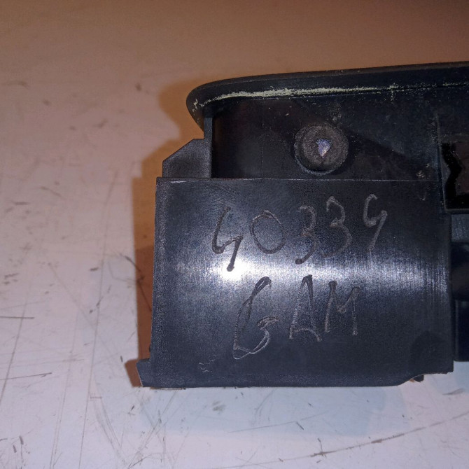 Poignee int porte avg occasion FORD 146 Phase 1 04-1995->04-1999 1.5 TDCI 75ch 3