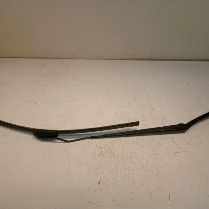 Bras essuie-glace avant gauche occasion HYUNDAI IX35 Phase 1 03-2010->06-2013 983102S000 1