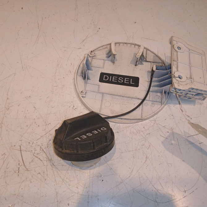 Volet de trappe carburant occasion HYUNDAI IX35 Phase 1 03-2010->06-2013 695102Y000 2