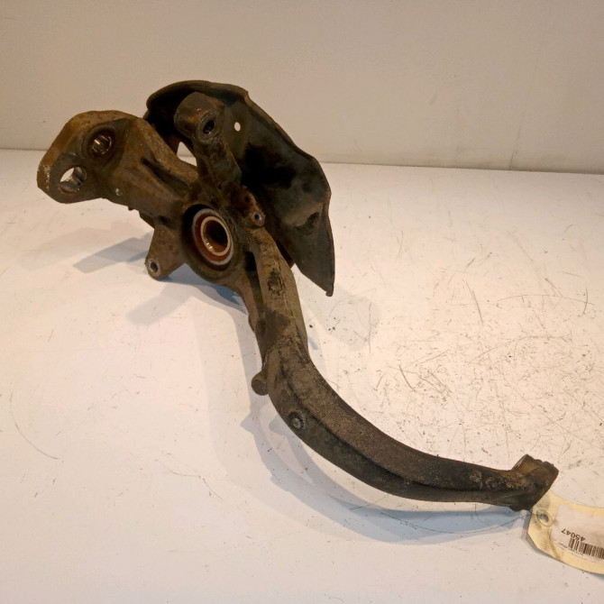 Moyeu avg occasion MAZDA 6 I phase 2 06-2005->10-2008 2.0 D 120ch GP9A33060B 2