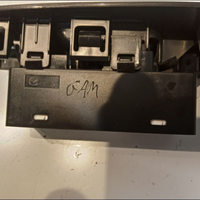 Commande leve-glace porte arrière droite occasion MAZDA CX-5 I Phase 1 01-2012->... KA1H66380 3