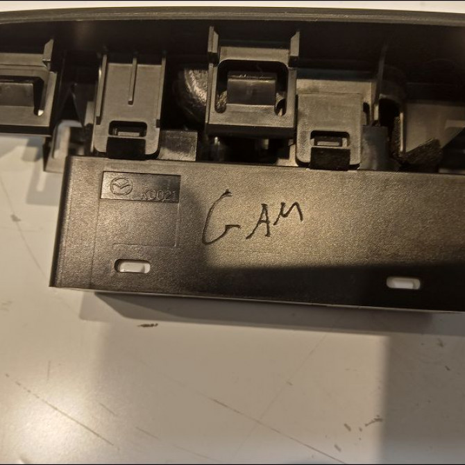 Commande leve-glace porte arrière gauche occasion MAZDA CX-5 I Phase 1 01-2012->... KA1J66380 3