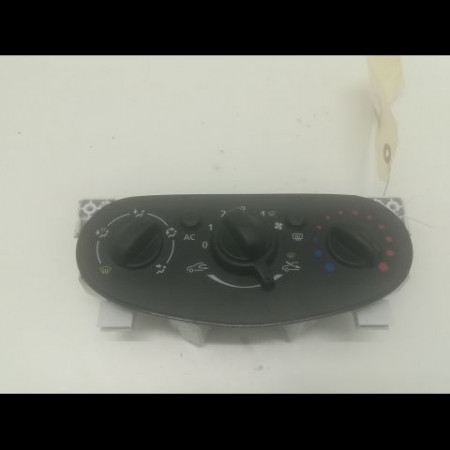 Commande de chauffage occasion DACIA SANDERO I Phase 1 06-2008->10-2012 1.5 DCI 85ch 275101924R