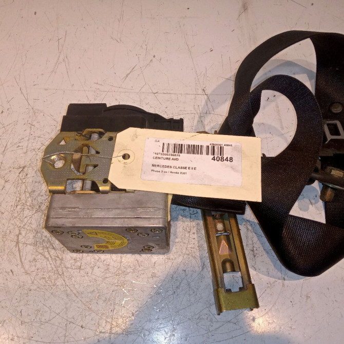 Ceinture avant droite occasion MERCEDES CLASSE E II Phase 2 09-1999->03-2002 E 220 CDI 21086002869A86 2