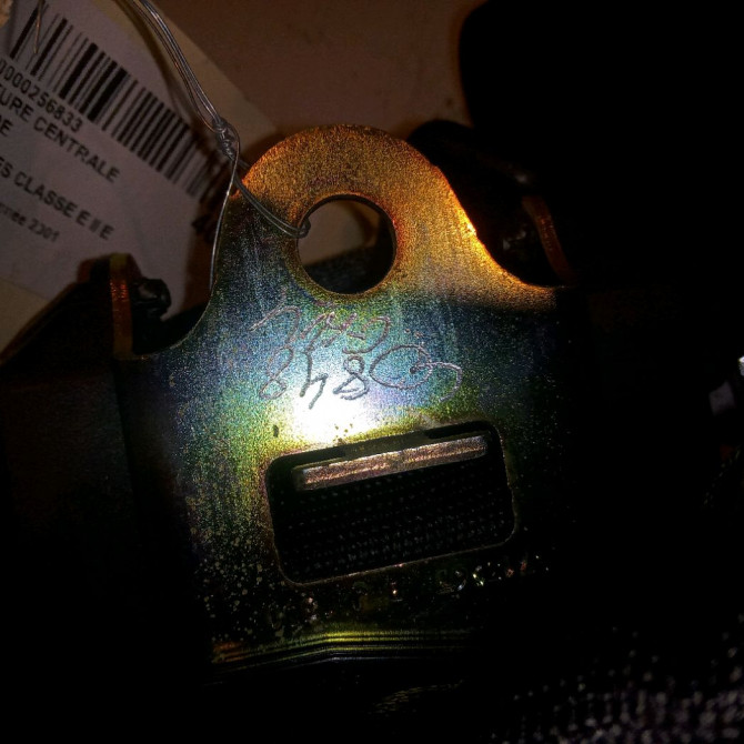 Ceinture centrale arriere occasion MERCEDES CLASSE E II Phase 2 09-1999->03-2002 E 220 CDI 21086056859A86 3