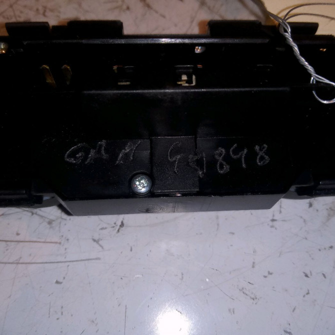 Bouton de warning occasion MERCEDES CLASSE E II Phase 2 09-1999->03-2002 E 220 CDI 2088200310 3