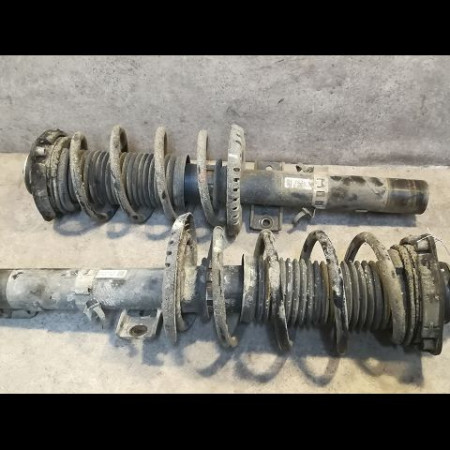 Amortisseur avant droit occasion VOLKSWAGEN POLO IV Phase 2 05-2005->09-2009 1.4 TDI 80ch 6Q0413031CF