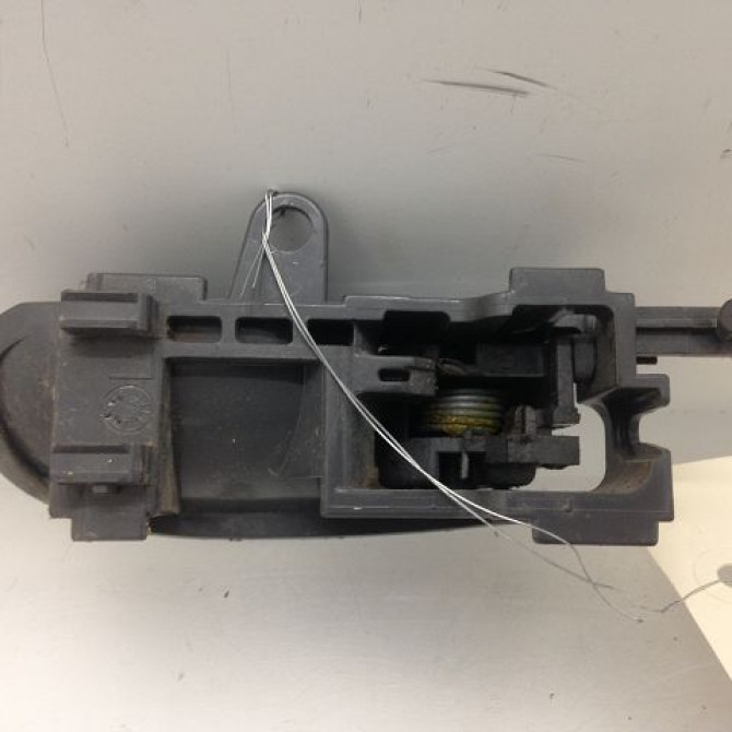 Poignee int porte avg occasion PEUGEOT 107 Phase 1 06-2005->12-2008 9143K9 2