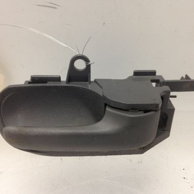 Poignee int porte avd occasion PEUGEOT 107 Phase 1 06-2005->12-2008 9143K8 1