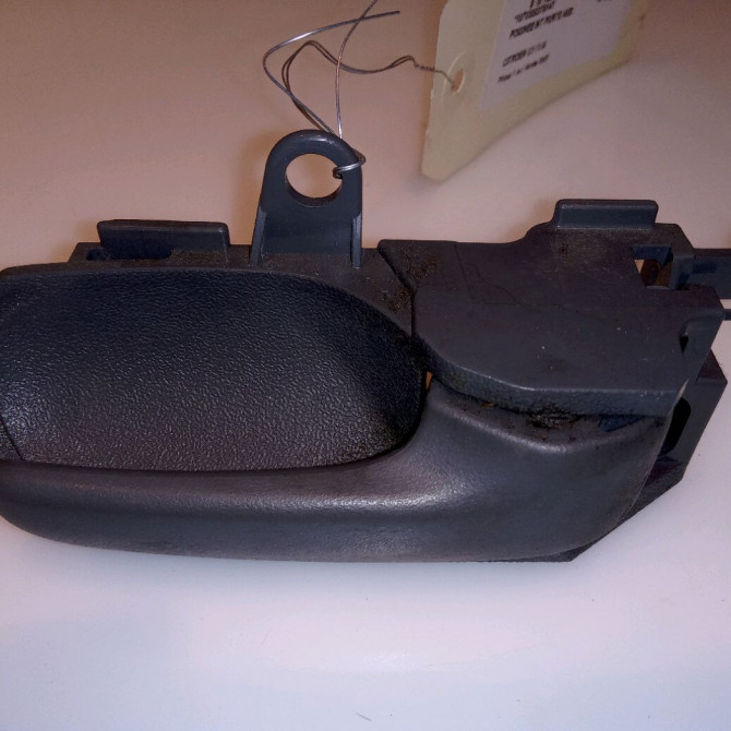 Poignee int porte avd occasion CITROEN C1 I Phase 1 06-2005->11-2008 1.0i 9143K8 1
